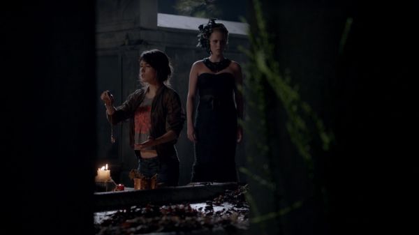 Claire-Holt-as-Rebekah-Mikaelson-in-The-Originals-s01e03-0211.jpg