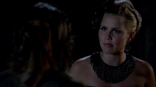 Claire-Holt-as-Rebekah-Mikaelson-in-The-Originals-s01e03-0218.jpg