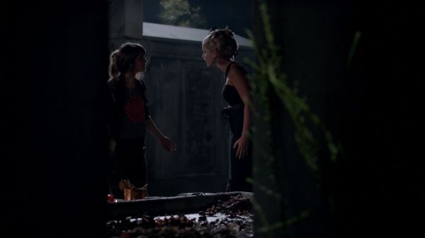 Click to view full size image
==============
Claire-Holt-as-Rebekah-Mikaelson-in-The-Originals-s01e03-0219.jpg Claire-Holt-as-Rebekah-Mikaelson-in-The-Originals-s01e03-0219.jpg
