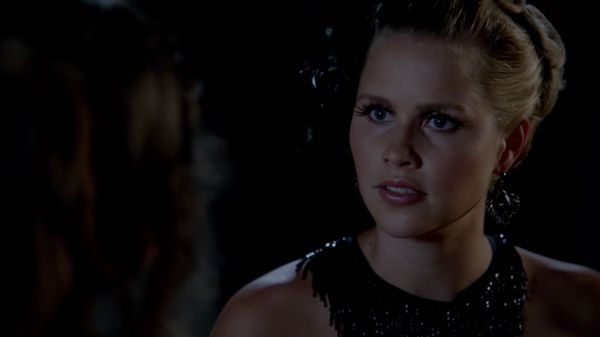 Click to view full size image
==============
Claire-Holt-as-Rebekah-Mikaelson-in-The-Originals-s01e03-0223.jpg Claire-Holt-as-Rebekah-Mikaelson-in-The-Originals-s01e03-0223.jpg
