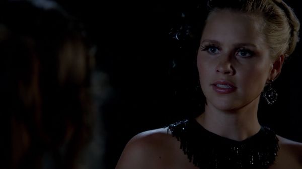 Claire-Holt-as-Rebekah-Mikaelson-in-The-Originals-s01e03-0225.jpg