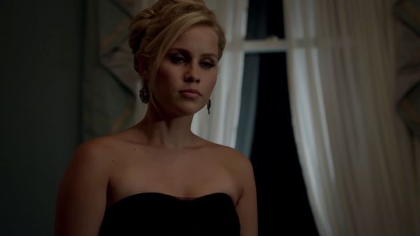 Click to view full size image
==============
Claire-Holt-as-Rebekah-Mikaelson-in-The-Originals-s01e03-0241.jpg Claire-Holt-as-Rebekah-Mikaelson-in-The-Originals-s01e03-0241.jpg