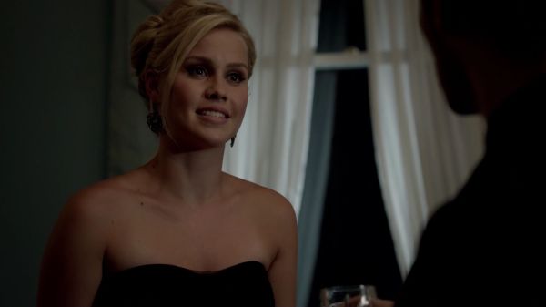 Claire-Holt-as-Rebekah-Mikaelson-in-The-Originals-s01e03-0246.jpg