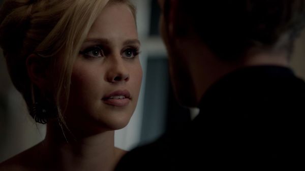 Claire-Holt-as-Rebekah-Mikaelson-in-The-Originals-s01e03-0273.jpg
