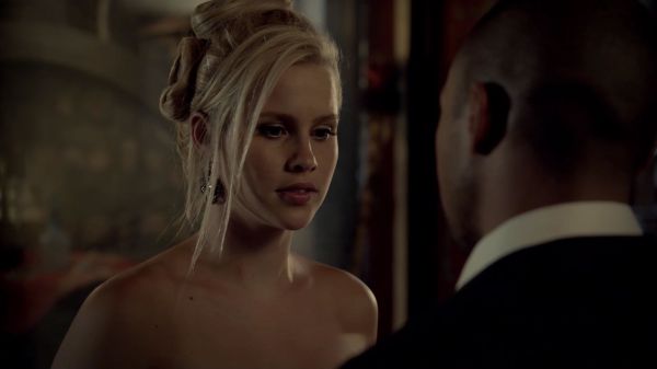 Claire-Holt-as-Rebekah-Mikaelson-in-The-Originals-s01e03-0280.jpg