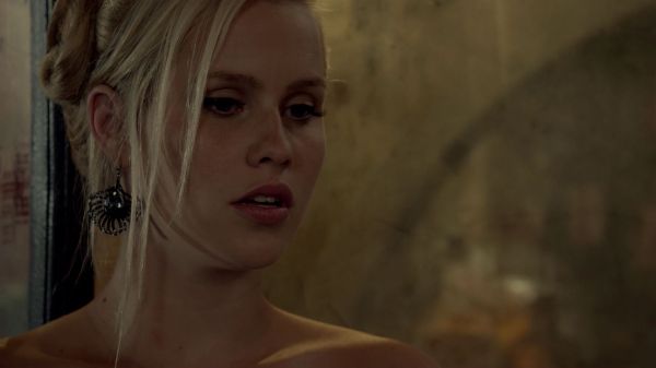 Claire-Holt-as-Rebekah-Mikaelson-in-The-Originals-s01e03-0288.jpg