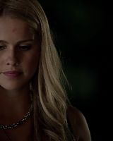 Claire-Holt-as-Rebekah-Mikaelson-in-The-Originals-s01e01-0302.jpg