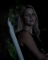 Claire-Holt-as-Rebekah-Mikaelson-in-The-Originals-s01e01-0406.jpg